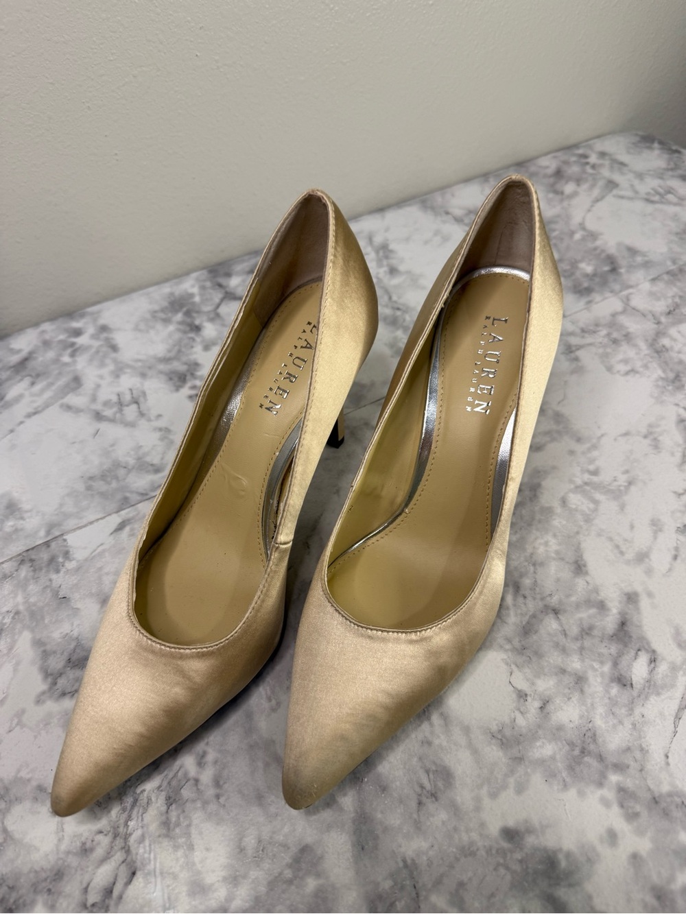 Lauren Ralph Lauren Champagne Satin Pointed-Toe Pumps Sz 8 1/2